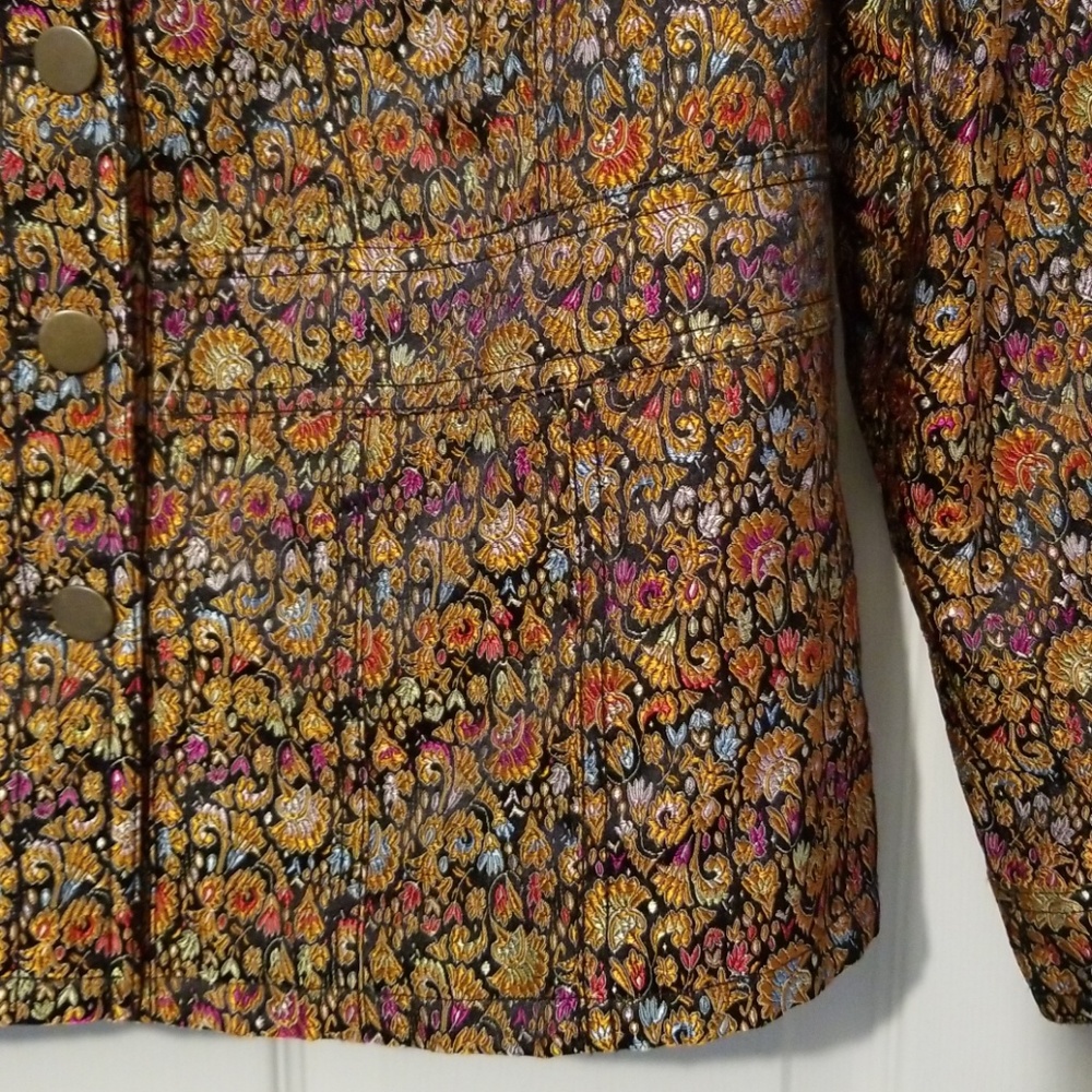 Embroidered jacket. - Picture 3 of 4